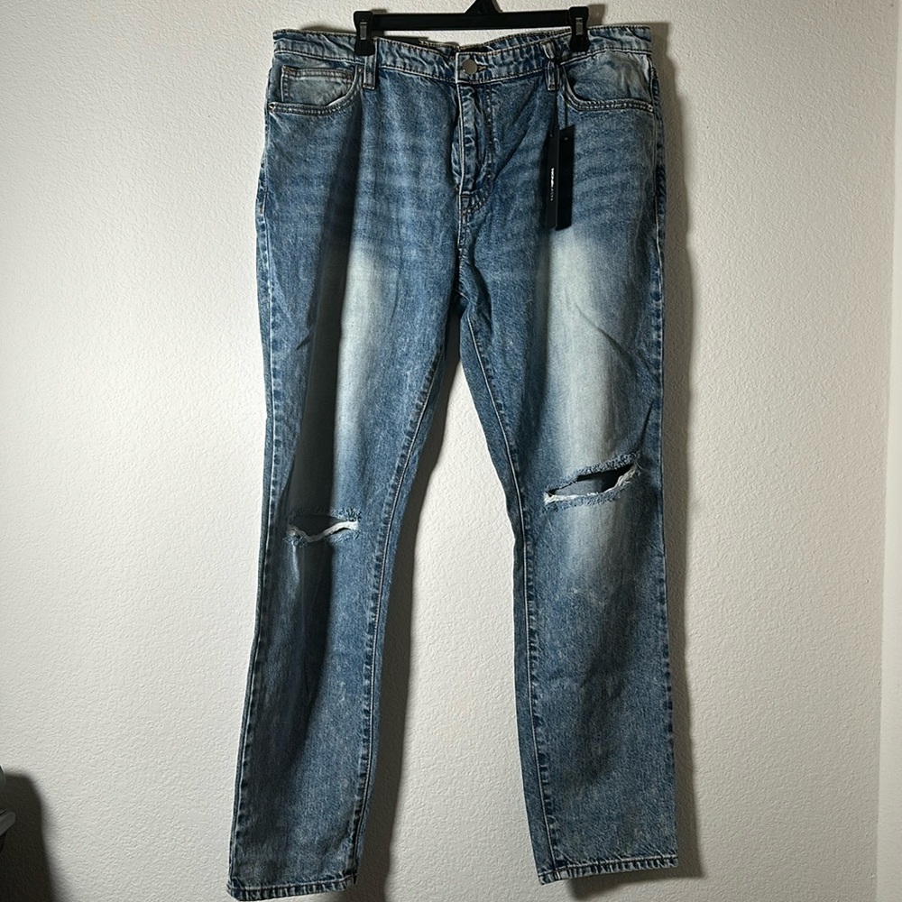 NWT Nova Men Loose Taper Repaired Knee Jeans Stone Wash Blue Size 38